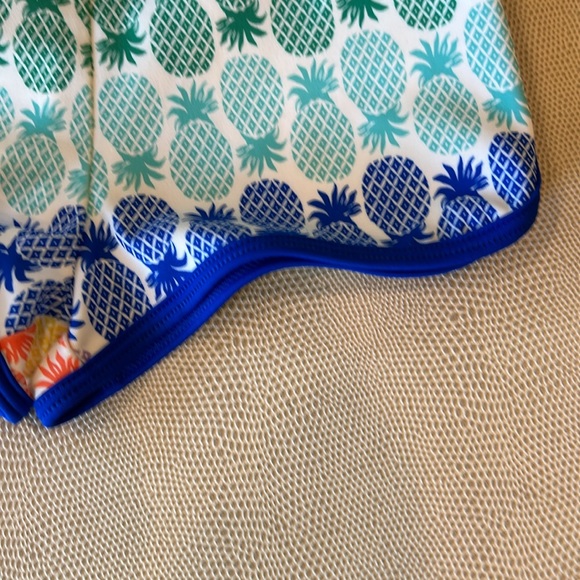 Mini Boden Girls patterned swim shorts NWOT size 3-4y - Picture 5 of 6